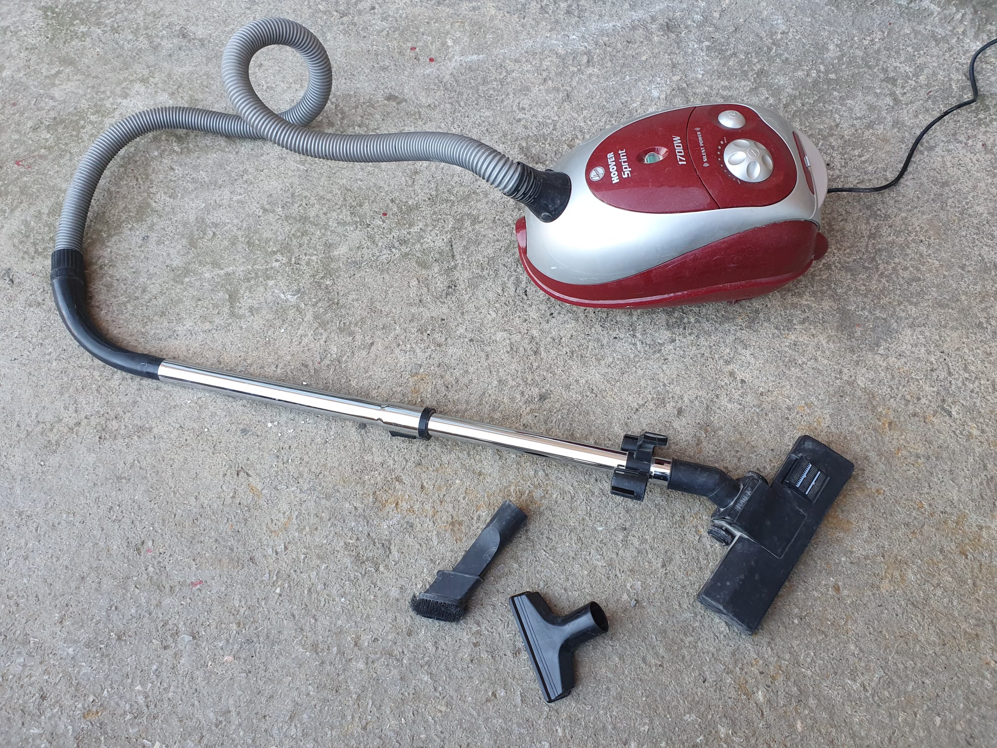 aspirador hoover 1700w 22x43x27 1u.